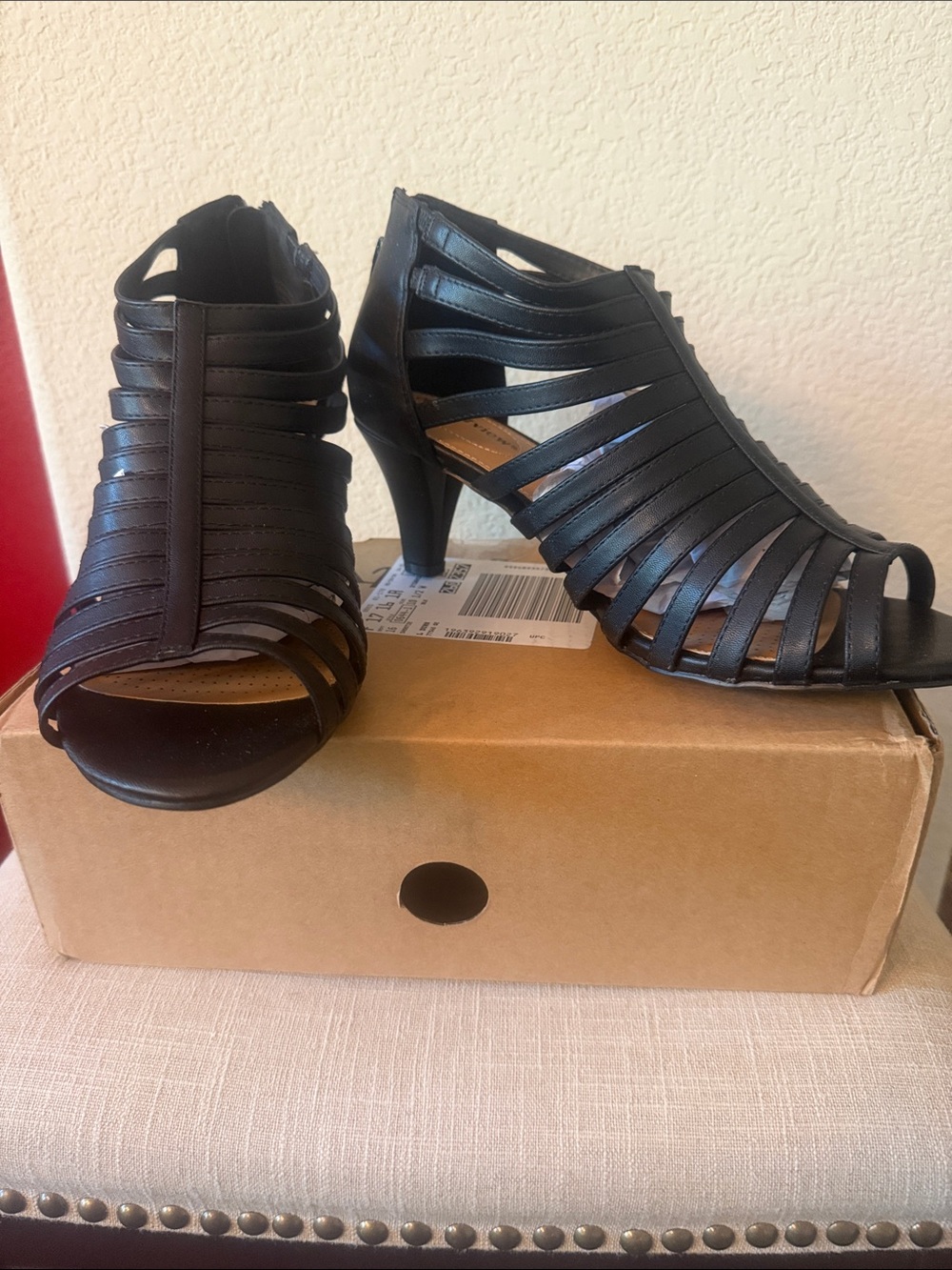 comfortview Black Strappy Peep-Toe Mid Heels